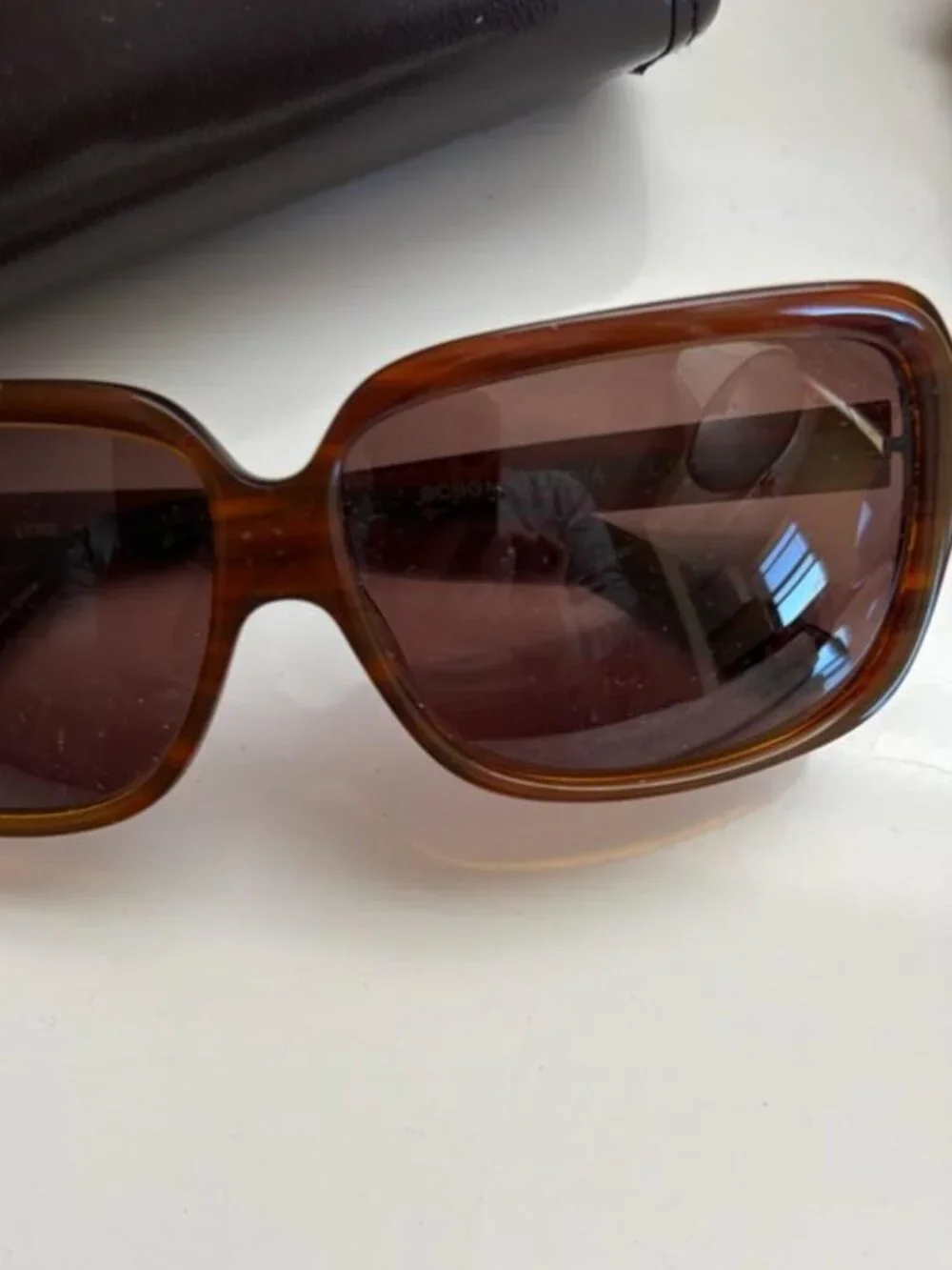 BCBGMAXAZRIA  lynx hor sunglasses 130 mm